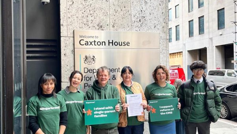 Photo of campaigners outside Caxton House, DWP